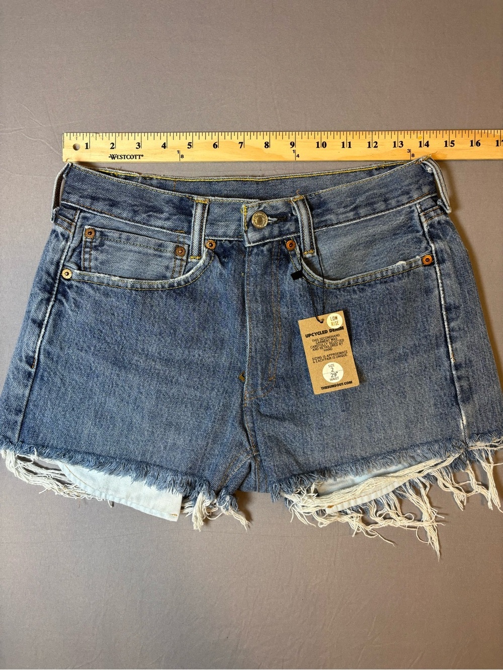 Women’s Size 29 Vintage Levi Cutoff Shorts